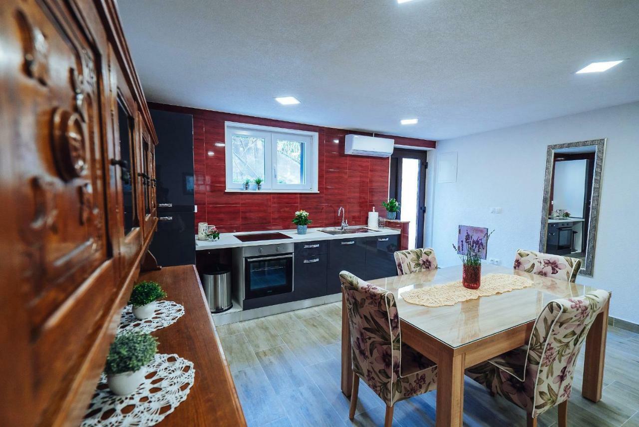 Apartman Kristina Apartment Split Exterior photo
